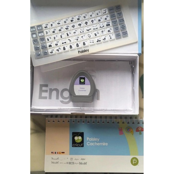 Cricut Cartridge "PAISLEY CACHEMIRE" - Picture 2 of 6